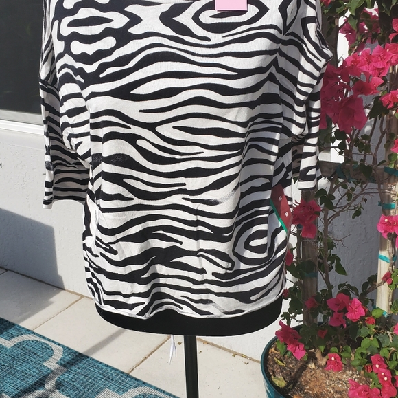Grayson Threads Zebra Crop Top - Picture 5 of 9